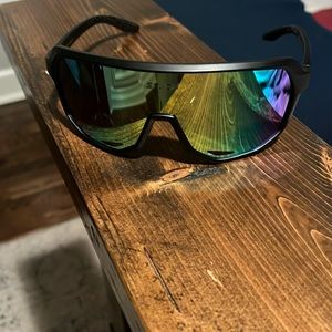 Cycling glasses